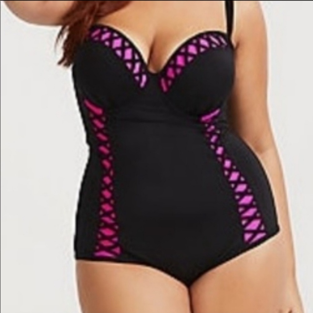 Torrid Pink x Black lattice demi cup Swimsuit 3X
